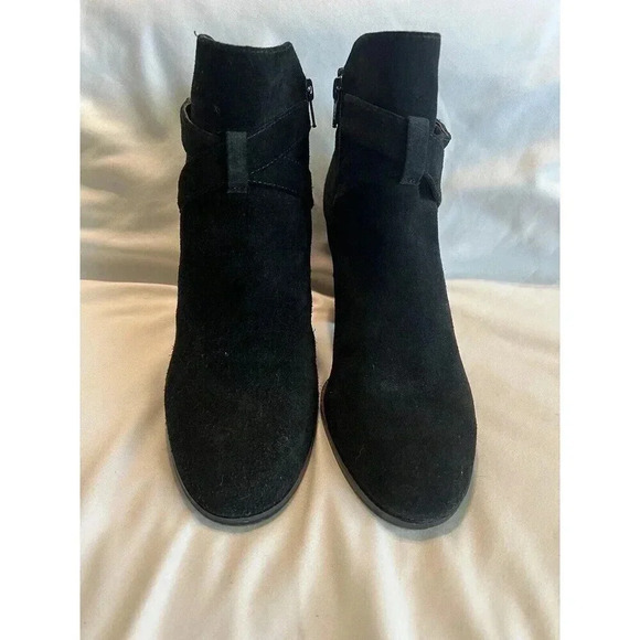 Gianni Bini Black Suede Leather Buckle Ankle Boot Women’s Bootie 10 - Picture 2 of 6